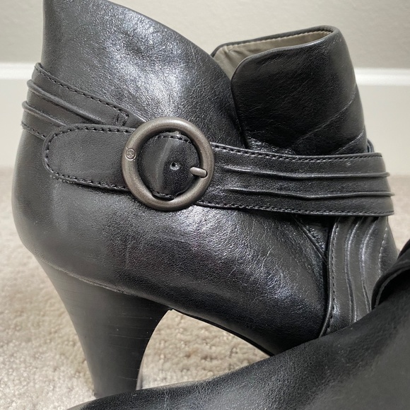 Born Crown Black Ankle Boots US Size 9M Black Leather Excellent Used Condition - Picture 9 of 9